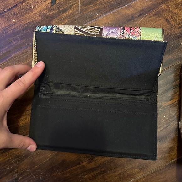 Two good quality wallets - Picture 4 of 5
